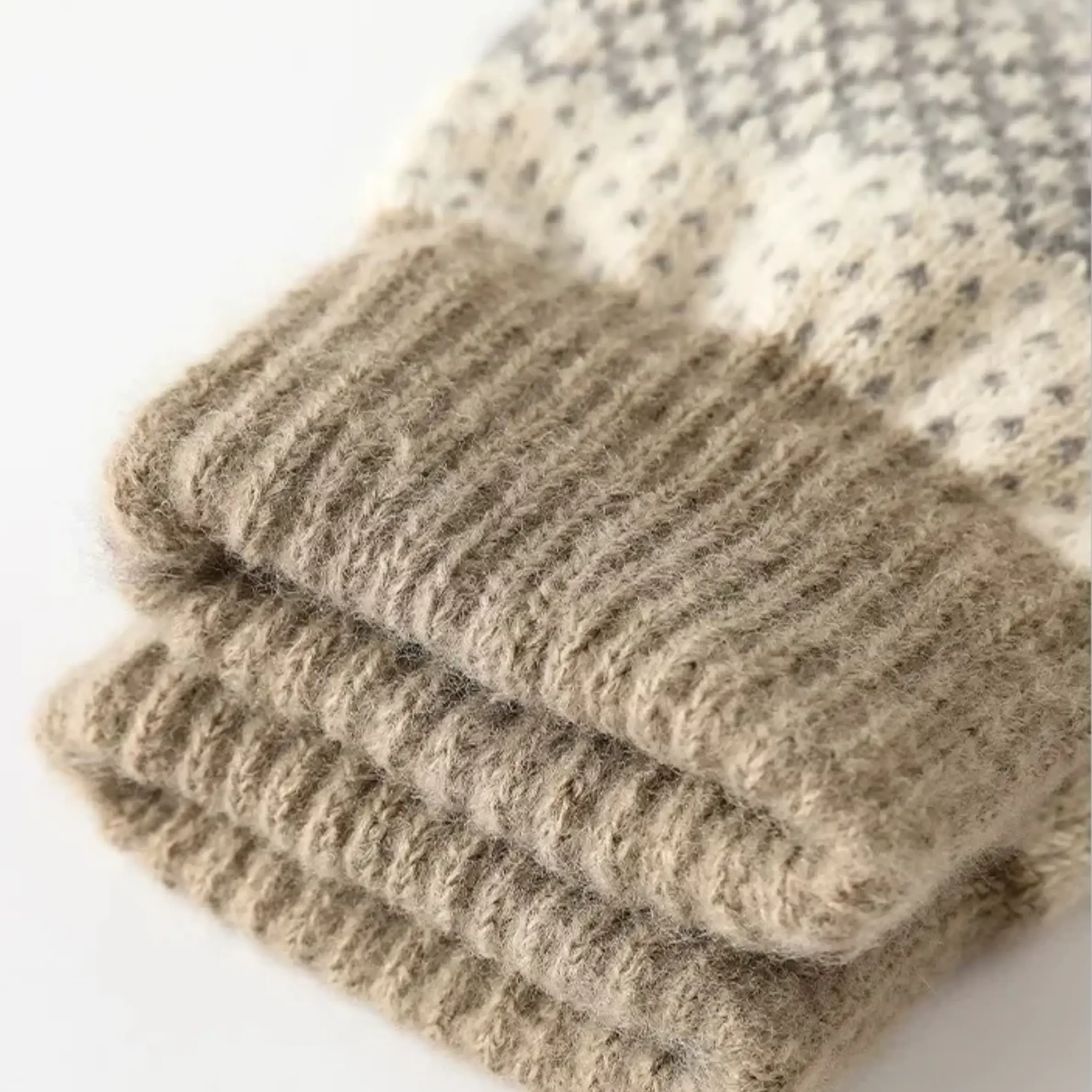 Fleece-Lined Winter Gloves - Gray